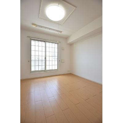 ヴィーナス　春 201【管理NO：1-017053701-02010】 ★家具家電は申し込み後に搬入します★の物件画像