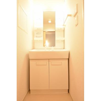 ヴィーナス　春 201【管理NO：1-017053701-02010】 ★家具家電は申し込み後に搬入します★の物件画像