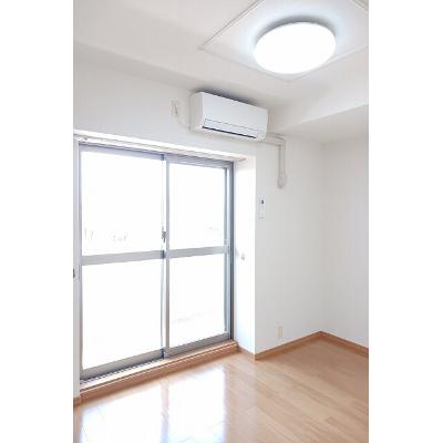 アグライア 305【管理NO：1-014740901-03040】 ★家具家電は申し込み後に搬入します★の物件画像