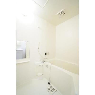 ウリイシパレス 201【管理NO：1-011030301-02010】 ★家具家電は申し込み後に搬入します★の物件画像