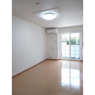 ボニート 103【管理NO：1-015213101-01030】 ★家具家電は申し込み後に搬入します★の物件画像