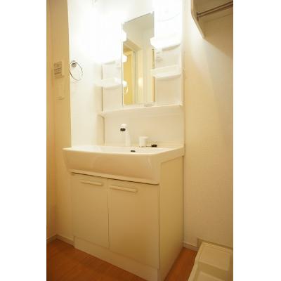 アクアサイド　弐番館 101【管理NO：1-020700402-01010】 ★家具家電は申し込み後に搬入します★の物件画像