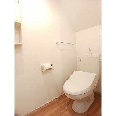 エアリー 102【管理NO：1-015703301-01020】 ★家具家電は申し込み後に搬入します★の物件画像