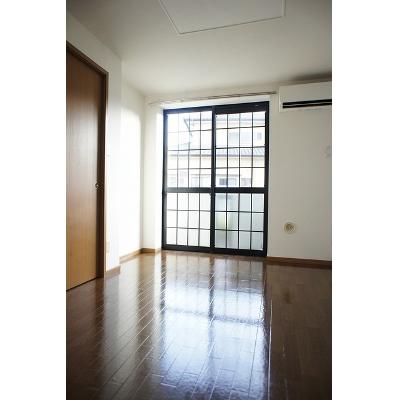 カーサ　アンソレイユＳ 102【管理NO：1-011437101-01020】 ★家具家電は申し込み後に搬入します★の物件画像