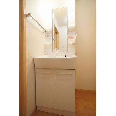 アネックス 203【管理NO：1-006714701-02030】 ★家具家電は申し込み後に搬入します★の物件画像