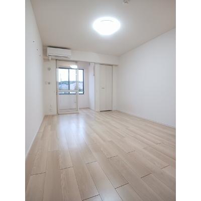 リバーサイドⅡ 105【管理NO：1-026334801-01040】 ★家具家電は申し込み後に搬入します★の物件画像