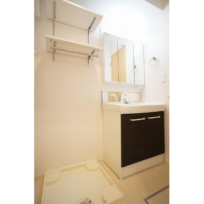 ポーリ 202【管理NO：1-024195901-02020】 ★家具家電は申し込み後に搬入します★の物件画像
