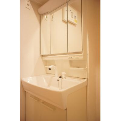 フォーリーフ 105【管理NO：1-024090701-01040】 ★家具家電は申し込み後に搬入します★の物件画像