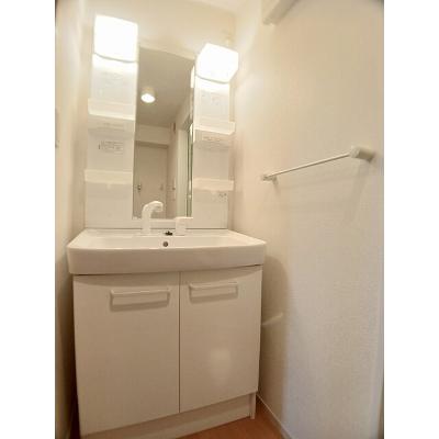 リベイラサン 202【管理NO：1-018824801-02020】 ★家具家電は申し込み後に搬入します★の物件画像