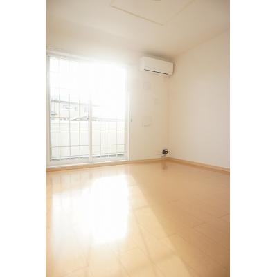 オ・ソレイユ 101【管理NO：1-016809601-01010】 ★家具家電は申し込み後に搬入します★の物件画像