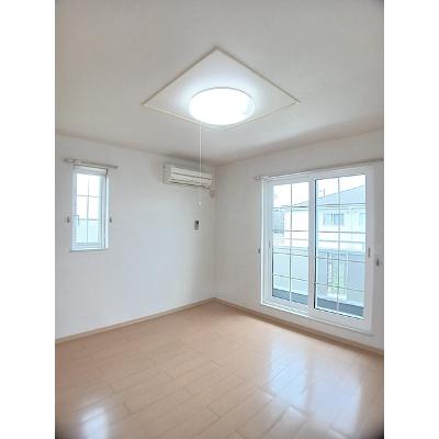 ディヴェルテンテ　カザ 201【管理NO：1-015890901-02010】 ★家具家電は申し込み後に搬入します★の物件画像