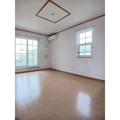 ＳＡＫＵＲＡ　ＳＴＲＥＥＴ　Ⅱ 201【管理NO：1-014842602-02010】 ★家具家電は申し込み後に搬入します★の物件画像