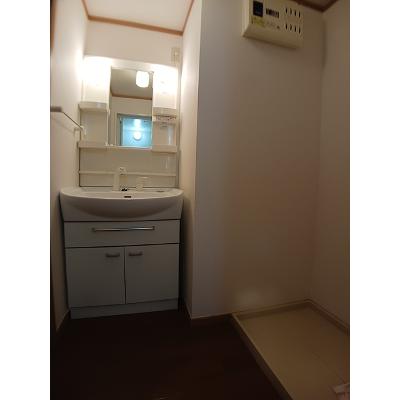 クレメント 201【管理NO：1-012987601-02010】 ★家具家電は申し込み後に搬入します★の物件画像
