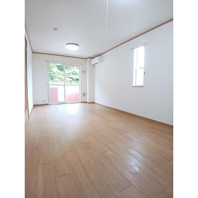 クレメント 101【管理NO：1-012987601-01010】 ★家具家電は申し込み後に搬入します★の物件画像