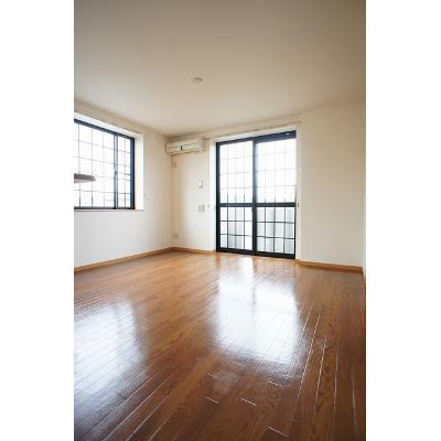 プリマベーラ 201【管理NO：1-012126801-02010】 ★家具家電は申し込み後に搬入します★の物件画像