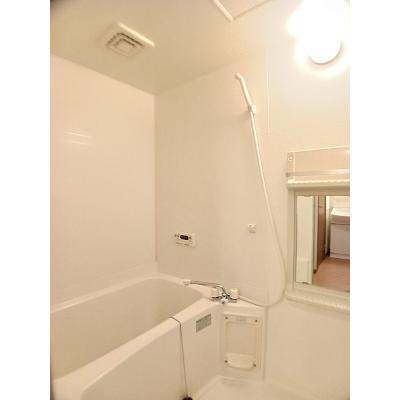 コモド・アビターレ 202【管理NO：1-010932301-02020】 ★家具家電は申し込み後に搬入します★の物件画像