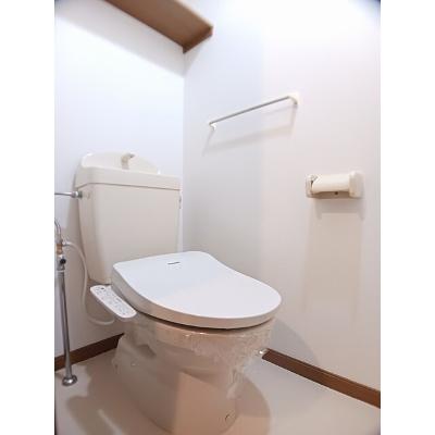 コモド・アビターレ 102【管理NO：1-010932301-01020】 ★家具家電は申し込み後に搬入します★の物件画像