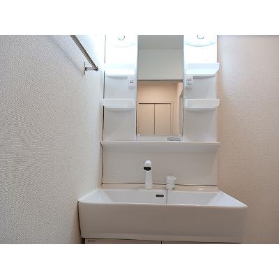 リュエル 201【管理NO：1-022457601-02010】 ★家具家電は申し込み後に搬入します★の物件画像