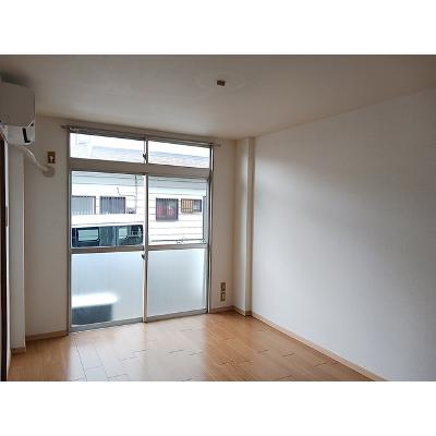 エルディム秀宝 101【管理NO：1-001528801-01010】 ★家具家電は申し込み後に搬入しますの物件画像