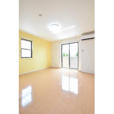 ユア　ランド・キミ 101【管理NO：1-021077101-01010】 ★家具家電は申し込み後に搬入します★の物件画像