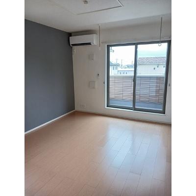 シャン・ド・フルールⅡ 205【管理NO：1-019521402-02040】 ★家具家電は申し込み後に搬入します★の物件画像