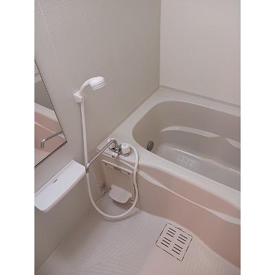 ホワイト・プレセアＢ 103【管理NO：1-016240102-01030】 ★家具家電は申し込み後に搬入します★の物件画像