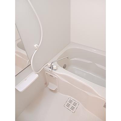 ハリウッドパレス 105【管理NO：1-016040401-01040】 ★家具家電は申し込み後に搬入します★の物件画像