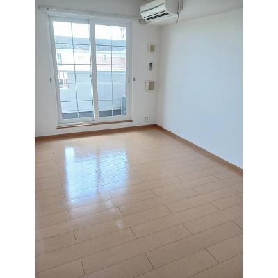 ラフィネ　ドゥ 201【管理NO：1-014491302-02010】 ★家具家電は申し込み後に搬入します★の物件画像