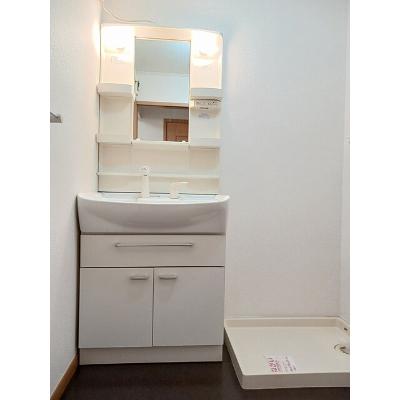 ラフィネ　ドゥ 201【管理NO：1-014491302-02010】 ★家具家電は申し込み後に搬入します★の物件画像