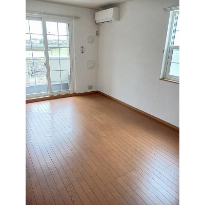 アヴァンシアＣ 101【管理NO：1-013765301-01010】 ★家具家電は申し込み後に搬入します★の物件画像