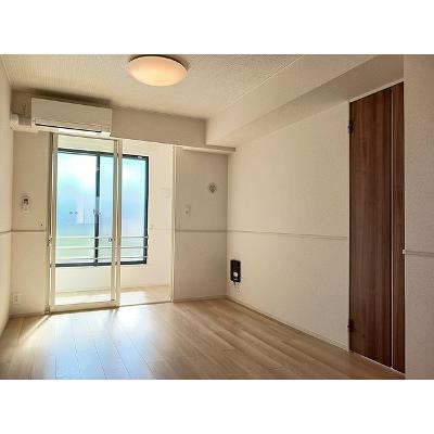 グランデ　パシエ 105【管理NO：1-027133401-01040】 ★家具家電は申し込み後に搬入します★の物件画像