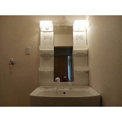 アザレア六番館 205【管理NO：1-017273001-02040】 ★家具家電は申し込み後に搬入します★の物件画像