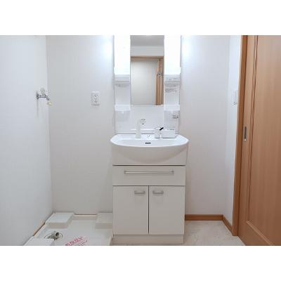 ブリーズヴィル 201【管理NO：1-014696401-02010】 ★家具家電は申し込み後に搬入します★の物件画像