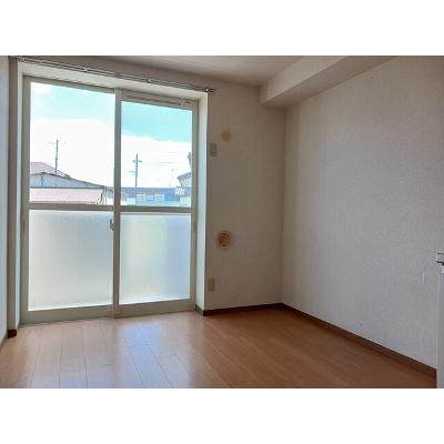 アンソレイエ 102【管理NO：1-011357201-01020】 ★家具家電は申し込み後に搬入しますの物件画像