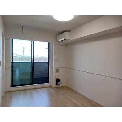エレガント 303【管理NO：1-028256101-03030】 ★家具家電は申し込み後に搬入します★の物件画像