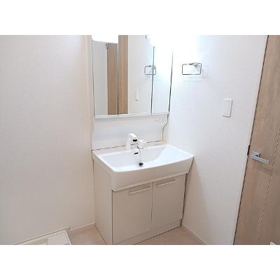 アトリオ 201【管理NO：1-027403201-02010】 ★家具家電は申し込み後に搬入します★の物件画像