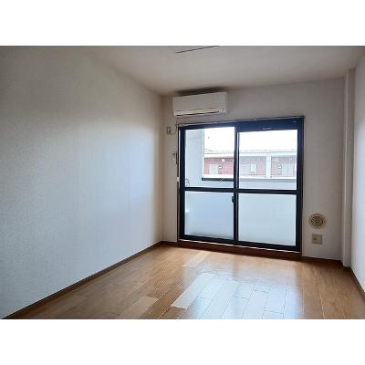 ノワール・リビエール 201【管理NO：1-010527401-02010】 ★家具家電は申し込み後に搬入します★の物件画像