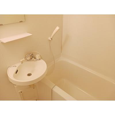 エリール千野根 202【管理NO：1-005227701-02020】 ★家具家電は申し込み後に搬入します 2026年07月中旬入居可能の物件画像