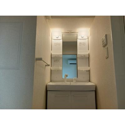 サンライト 302【管理NO：1-018591001-03020】 ★家具家電は申し込み後に搬入します★の物件画像