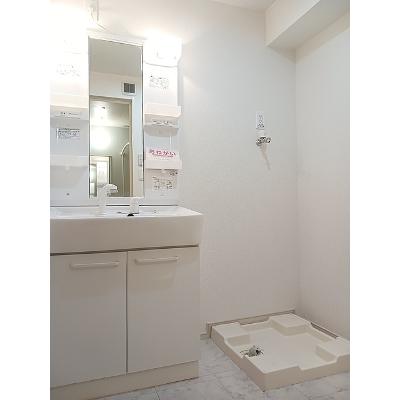 カーサ・プラシードⅡ 202【管理NO：1-018253601-02020】 ★家具家電は申し込み後に搬入します★の物件画像