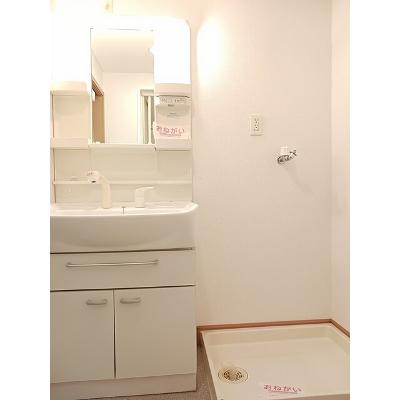 Ｚｅｐｈｙｒ　ゼファー 303【管理NO：1-012964201-03030】 ★家具家電は申し込み後に搬入します★の物件画像