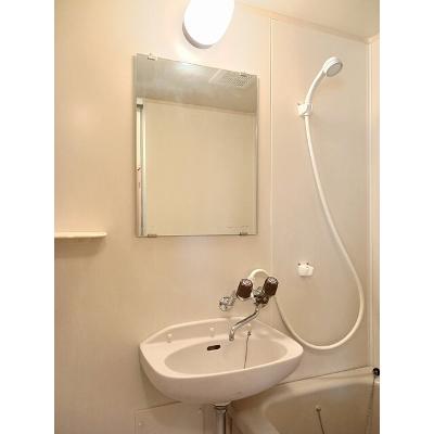 フランボワーズＧ 204【管理NO：1-002889501-02040】 ★家具家電は申し込み後に搬入します★の物件画像