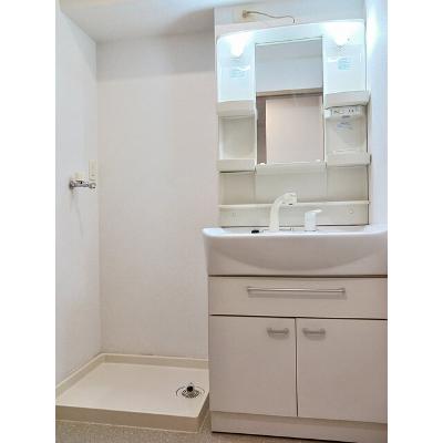 プラムⅢ 102【管理NO：1-014494501-01020】 ★家具家電は申し込み後に搬入します★の物件画像
