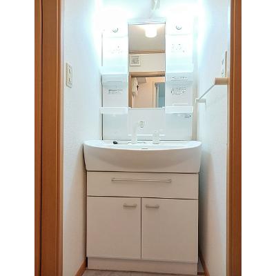 エアリー・カレント 205【管理NO：1-012711401-02040】 ★家具家電は申し込み後に搬入します★の物件画像