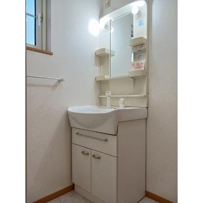 コンステラシオン 204【管理NO：1-012408001-02040】 ★家具家電は申し込み後に搬入しますの物件画像