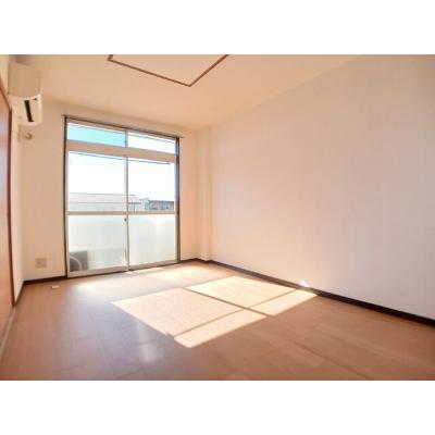 アーバンヒルズ 202【管理NO：1-004172901-02020】 ★家具家電は申し込み後に搬入します★の物件画像