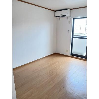 サンパティエコート 203【管理NO：1-010639301-02030】 ★家具家電は申し込み後に搬入しますの物件画像