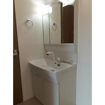 エリタージュ　Ⅱ 102【管理NO：1-026655102-01020】 ★家具家電は申し込み後に搬入します★の物件画像