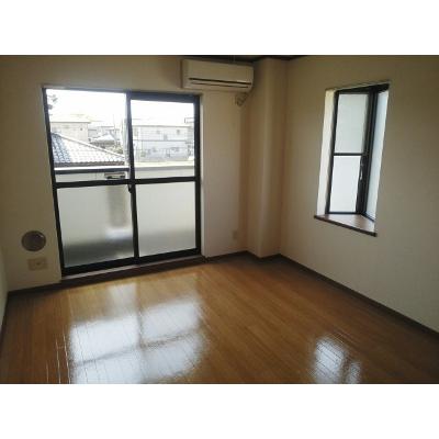 ルミエールⅤ 106【管理NO：1-010818301-01050】 ★家具家電は申し込み後に搬入します★の物件画像