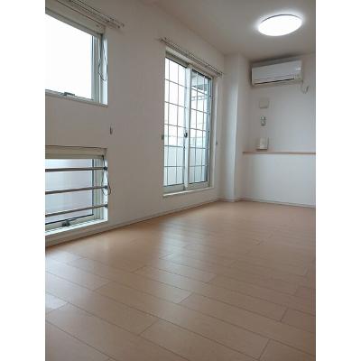 エンブレム・Ｉ 201【管理NO：1-020954601-02010】 ★家具家電は申し込み後に搬入します★の物件画像